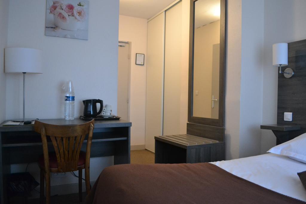 Logis-Hotel & Restaurant Le Carnot Bolbec Pokój zdjęcie
